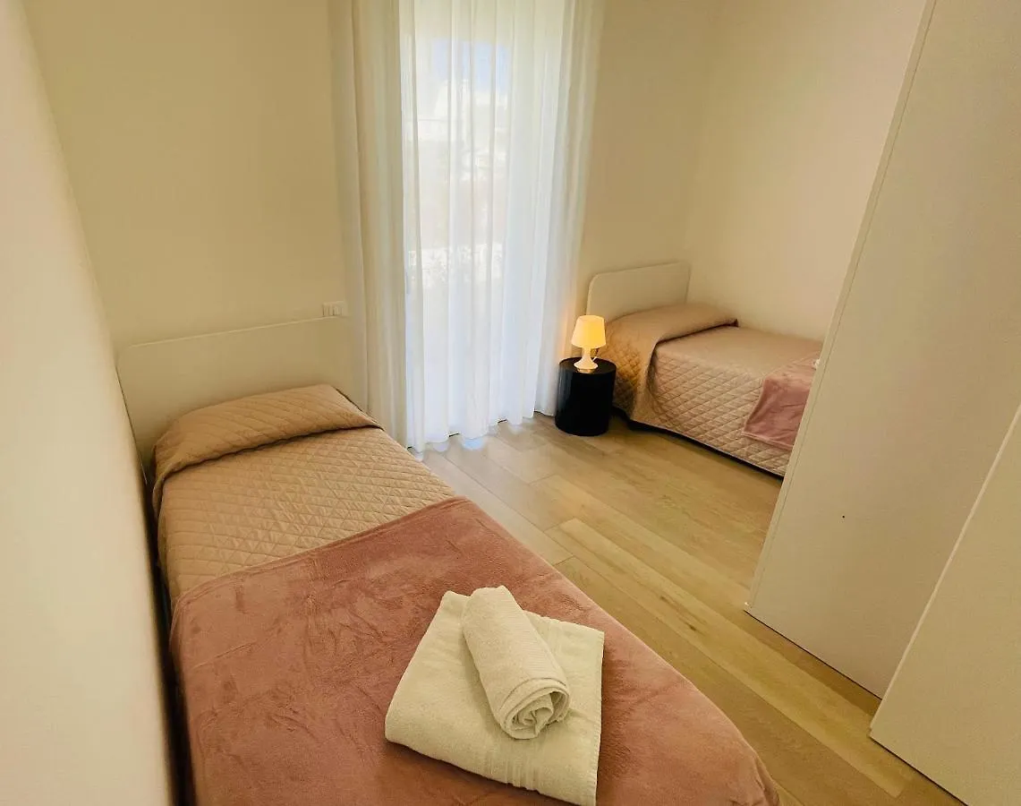 App4Rent Ground Floor - 2 Family Apartments ليدو دي يسولو