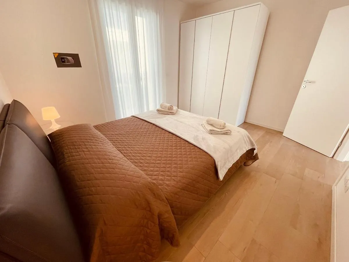 App4Rent Ground Floor - 2 Family Apartments ليدو دي يسولو إيطاليا