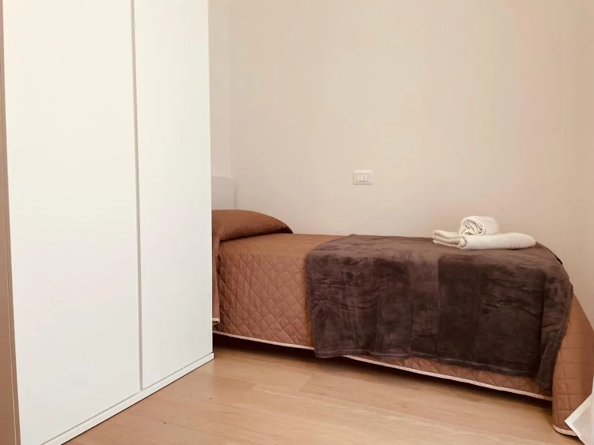 Jesolo Ground Floor Flat With Pool - 2 Family Apartments