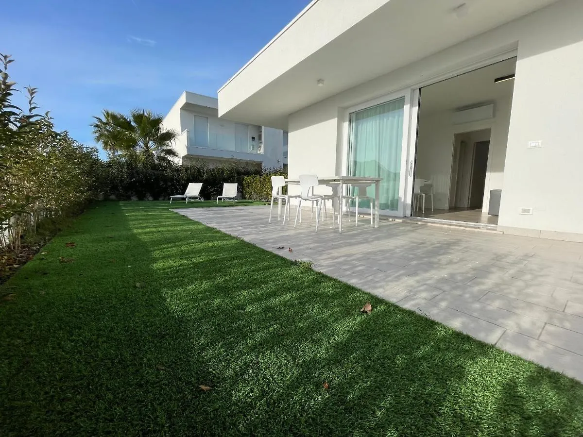 Jesolo Ground Floor Flat With Pool - 2 Family Apartments  Lido di Jesolo