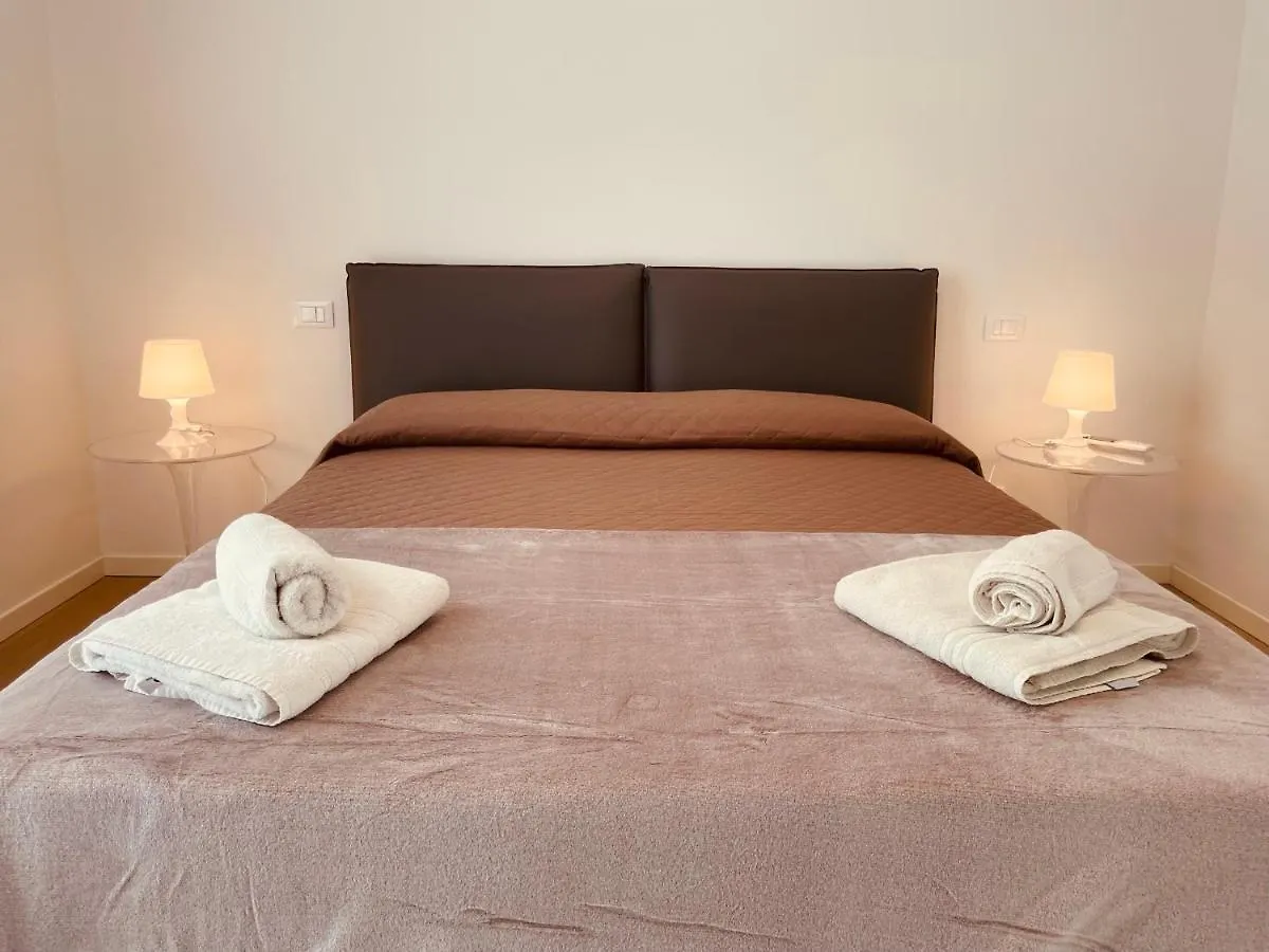 Jesolo Ground Floor Flat With Pool - 2 Family Apartments Italien