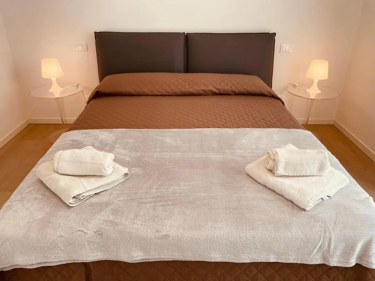 Jesolo Ground Floor Flat With Pool - 2 Family Apartments  Lido di Jesolo