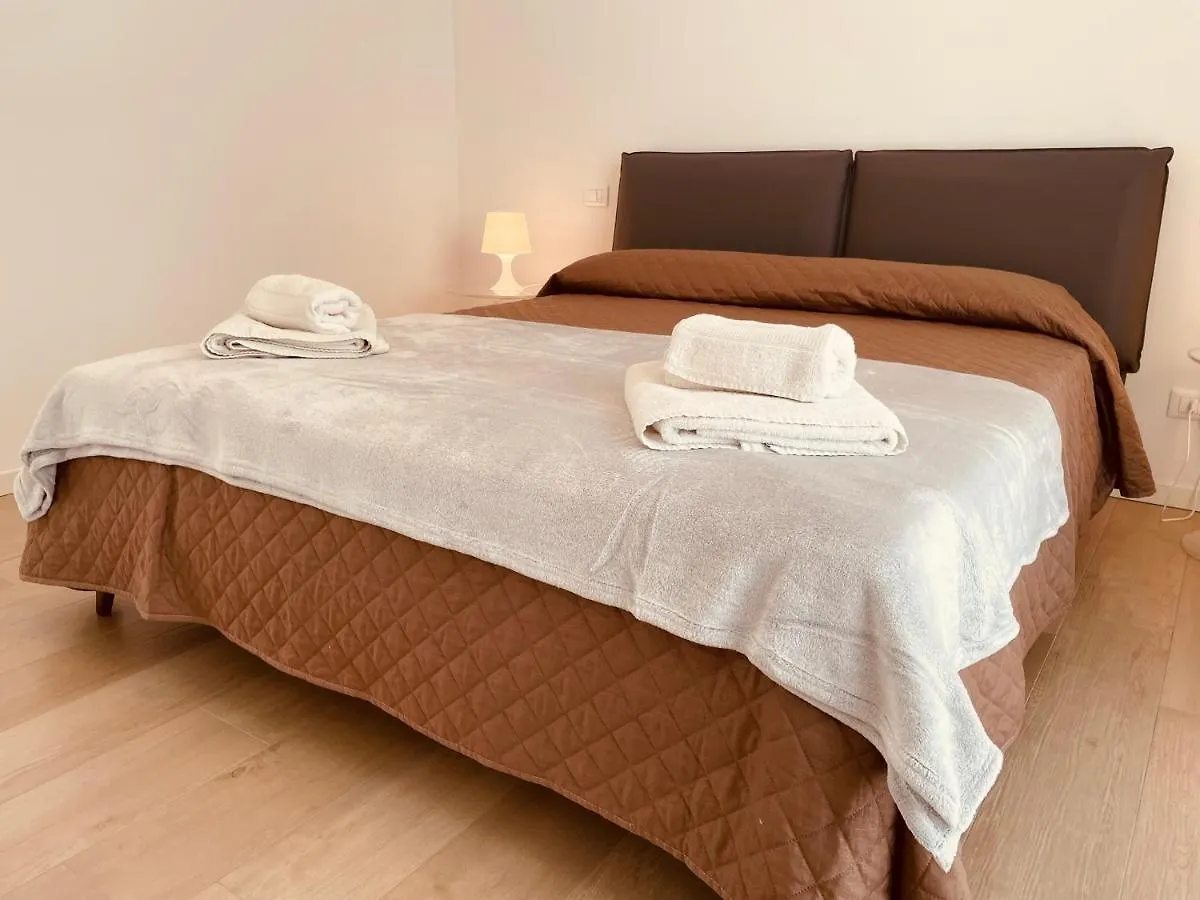 Jesolo Ground Floor Flat With Pool - 2 Family Apartments Lido di Jesolo